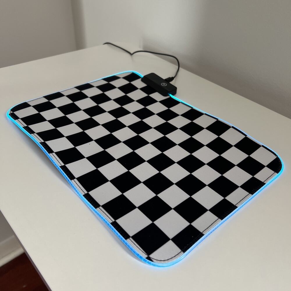 Vivitar Light Up Mouse Pad, RGB Lighting Modes , USB Powered Cable Included